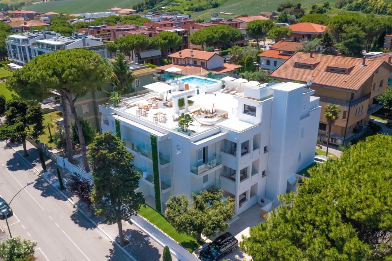 Villa Mare Пинето Экстерьер фото